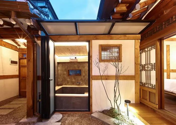 Villa Luxury Hanok Heritage Courtyard