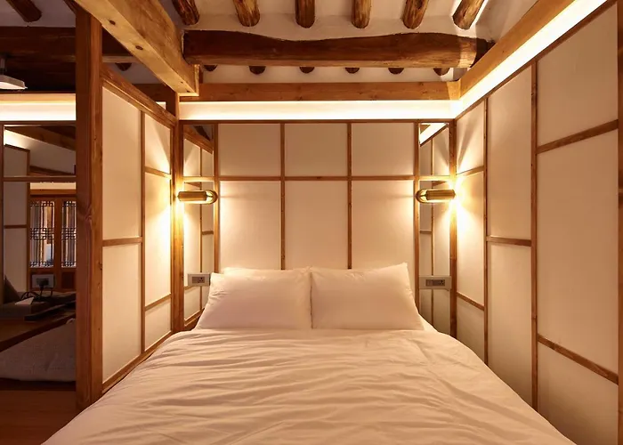 Villa Luxury Hanok Heritage Courtyard *